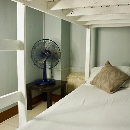 E Transient Hostel Paranaque City Luaran gambar